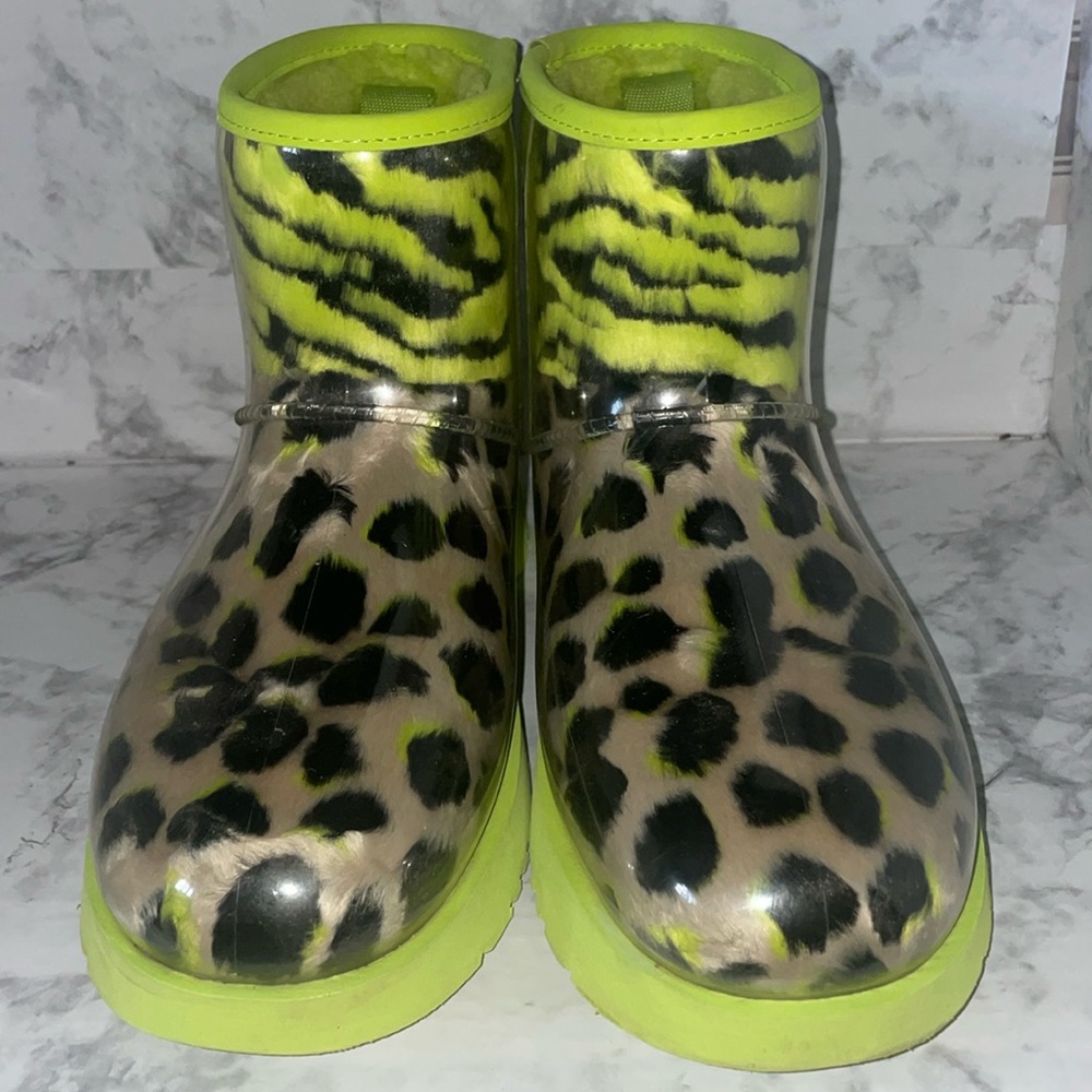 UGG Key Lime Cheetah Rain Boots Clear Mini Slides Womens Sz 9 Waterproof Winter